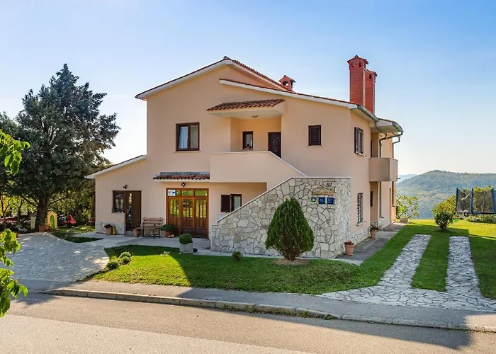 Dolores Gostinjska kuća